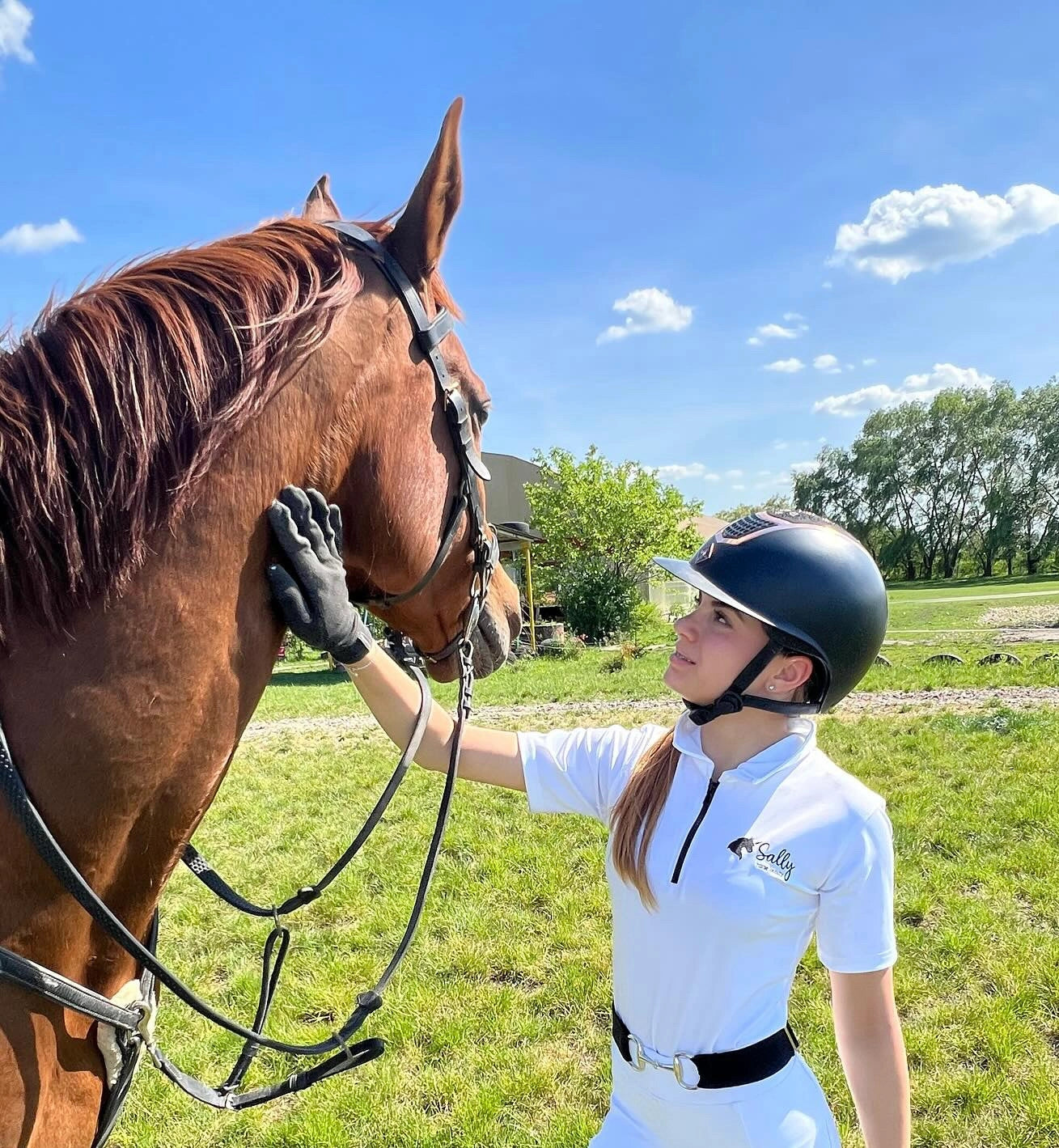Sally lovagló póló fehér