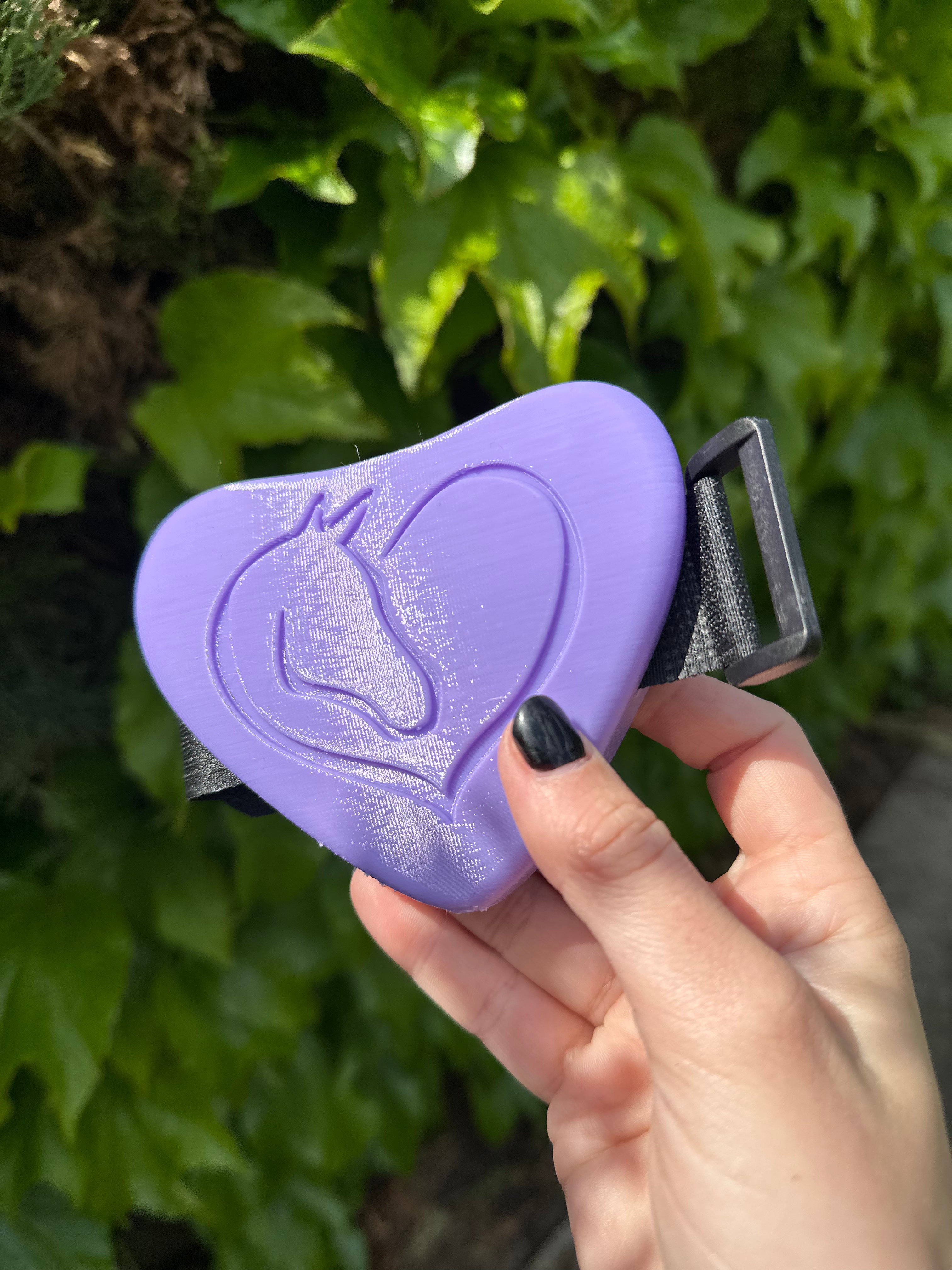 💗 Személyre szabható szív formájú lóvakaró – egyedi ajándék lovasoknak!