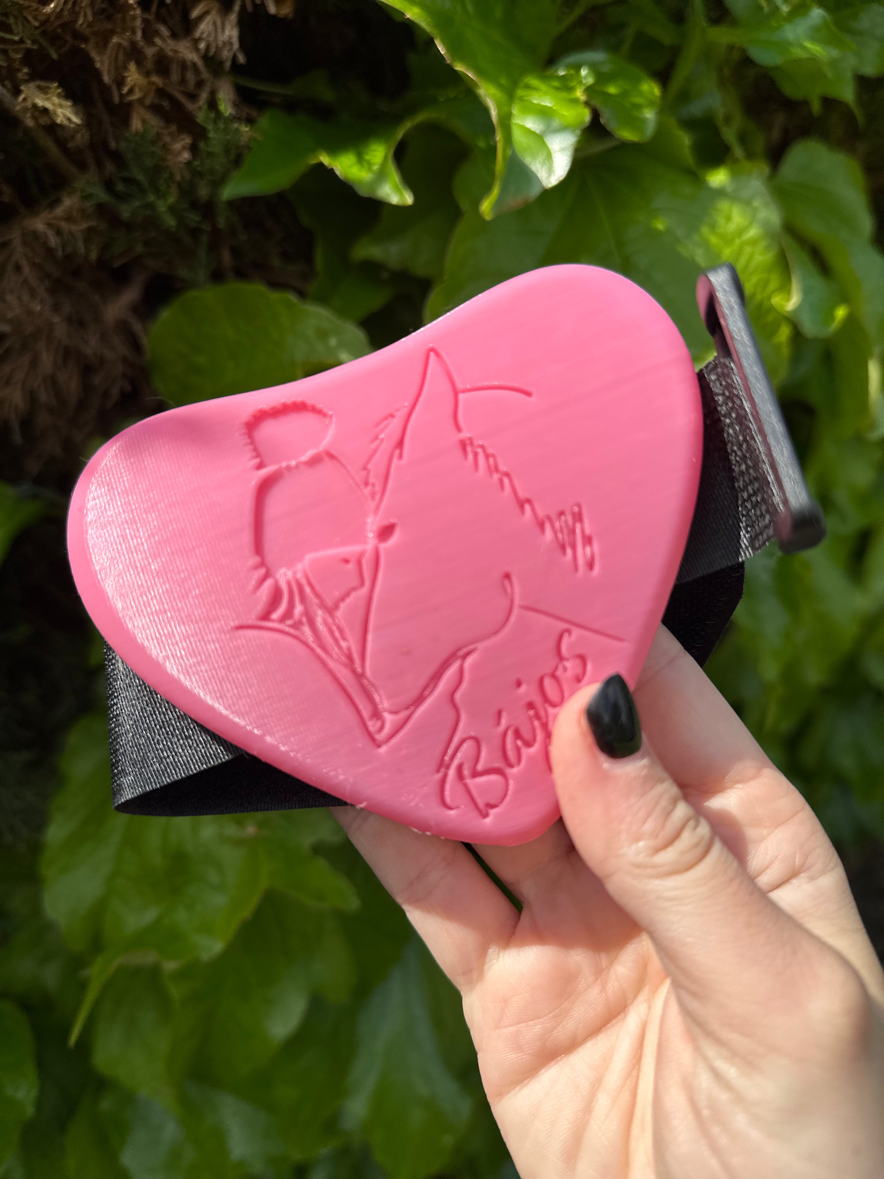 💗 Személyre szabható szív formájú lóvakaró – egyedi ajándék lovasoknak!