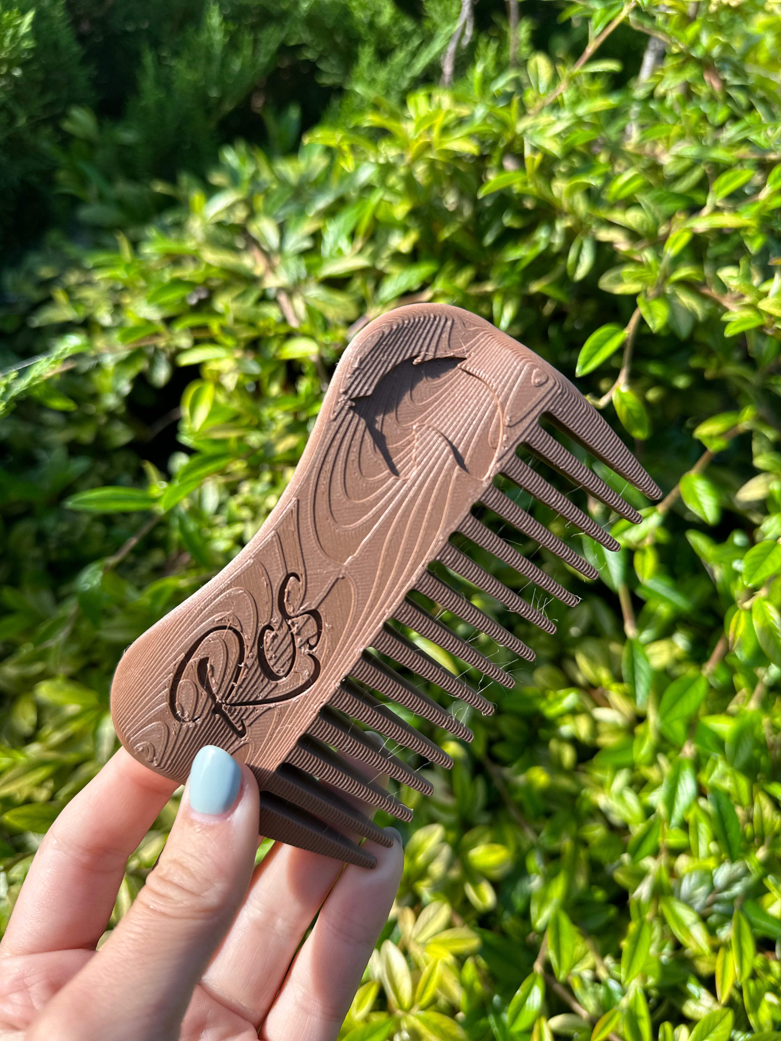 Személyre szabható sörény fésű