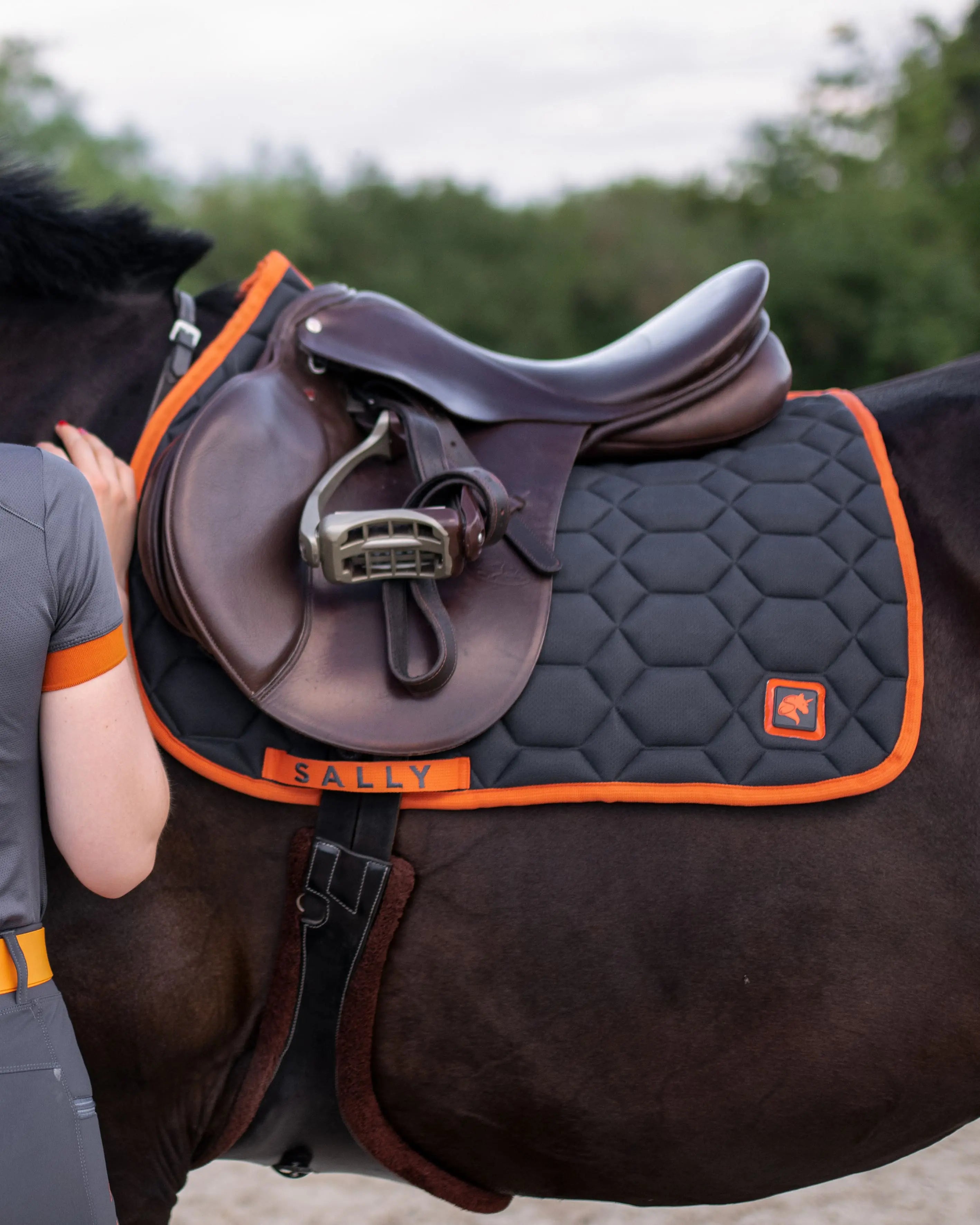 Sally "Cloudpad" ugró nyeregalátét Greyglow